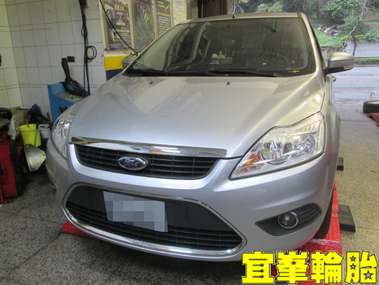 FORD FOCUS 輪胎對調 FORD FOCUS 輪胎對調