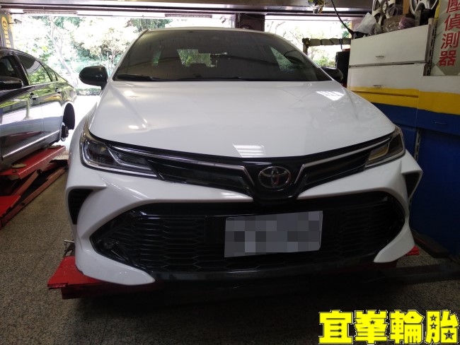 Toyota Corolla Altis GR SPORT Ravenol VSE 0W20 輪胎對調