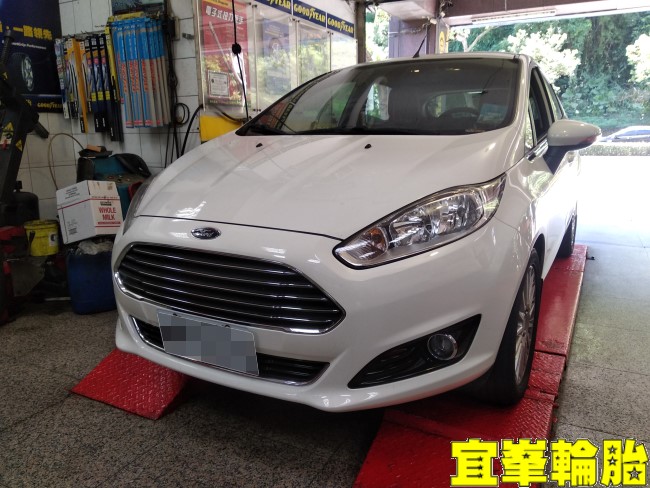 FORD FIESTA YOKOHAMA BluEarth-GT AE51 195/50/16 3D四輪定位