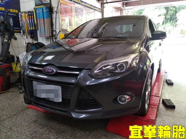 FORD FOCUS 自備鋁圈 Michelin Primacy 4+ 225/50/17 3D四輪定位