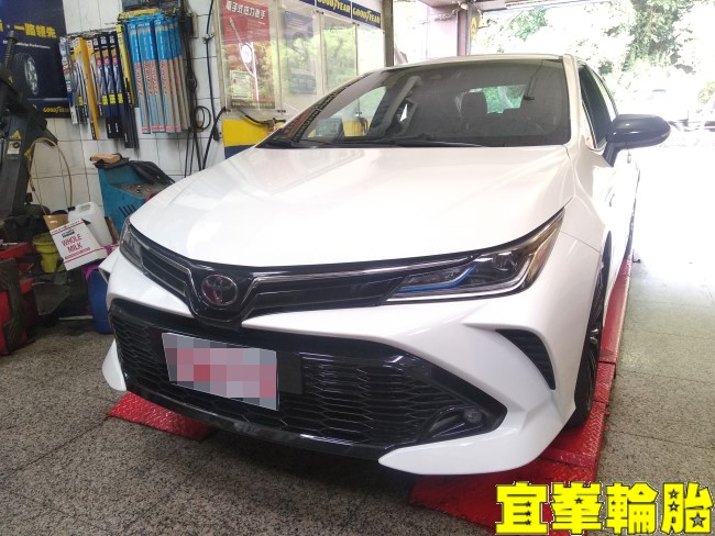 Toyota Corolla Altis GR SPORT Gulf GDI 0W20 輪胎對調