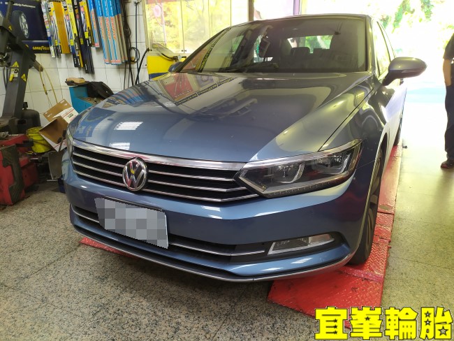 Volkswagen Passat Continental PremiumContact6 PC6 235/45/18 胎圈最佳化平衡 3D四輪定位