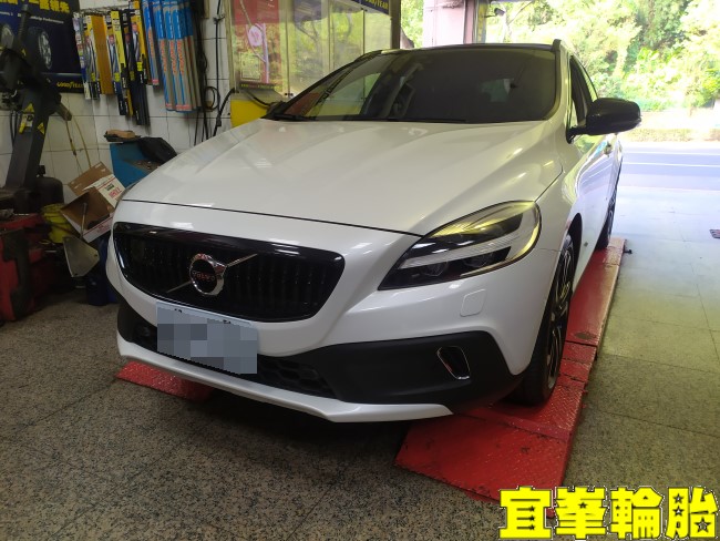 VOLVO V40 Cross Country T4 AWD 車輛行駛偏向 3D四輪定位 ORO W410-A TPMS極致安裝