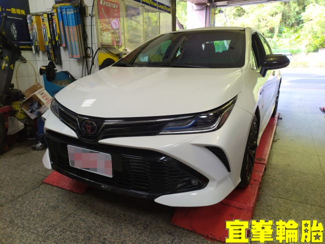 Toyota Corolla Altis GR SPORT Gulf GDI 0W20 輪胎對調