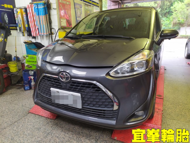 TOYOTA SIENTA Gulf GDI 0W20 輪胎對調 引擎空氣濾芯更換