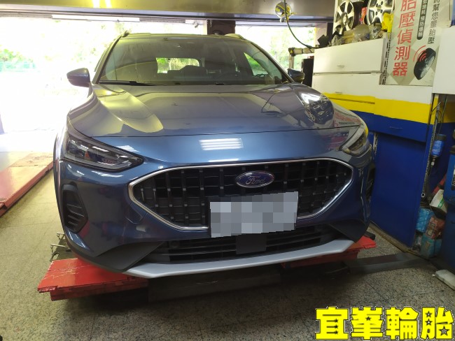 NEW FORD FOCUS ACTIVE WAGON 冷氣排水管加裝