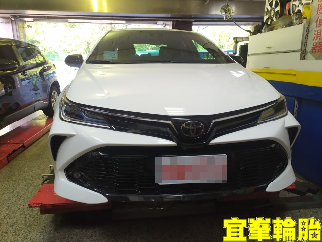 Toyota Corolla Altis GR SPORT Gulf GDI 0W20 Yokohama Advan dB V552 225/45/17 3D四輪定位