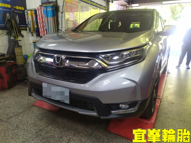 HONDA CR-V ORO W417-A螢幕維修 Gulf GDI 0W20 YOKOHAMA BluEarth-XT AE61 For Urban SUV 235/60/18 3D四輪定位