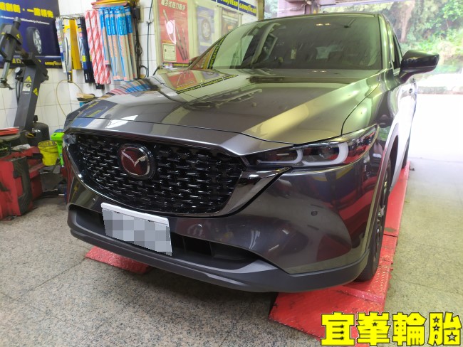 MAZDA CX-5  YOKOHAMA BluEarth-XT AE61 For Urban SUV 225/55/19 3D四輪定位