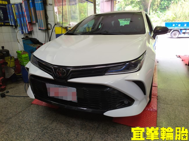 Toyota Corolla Altis GR SPORT Gulf GDI 0W20 輪胎對調