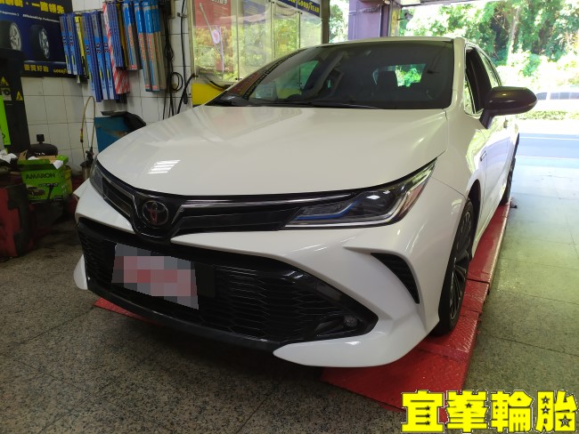 Toyota Corolla Altis GR SPORT Gulf GDI 0W20 輪胎對調