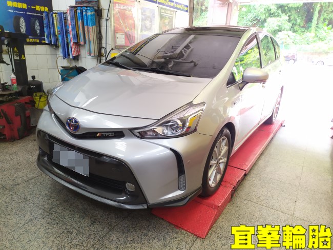 Toyota Prius Alpha 底盤異音檢查 自備李仔串更換 Gulf GDI 0W20 輪胎對調