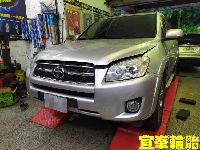 TOYOTA RAV4 Gulf ULE 5W40 輪胎對調