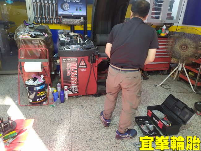 HUNTER GSP9700 輪胎平衡機 內距尺感應器更換 皮帶 煞車皮座更換 輪胎平衡機校正