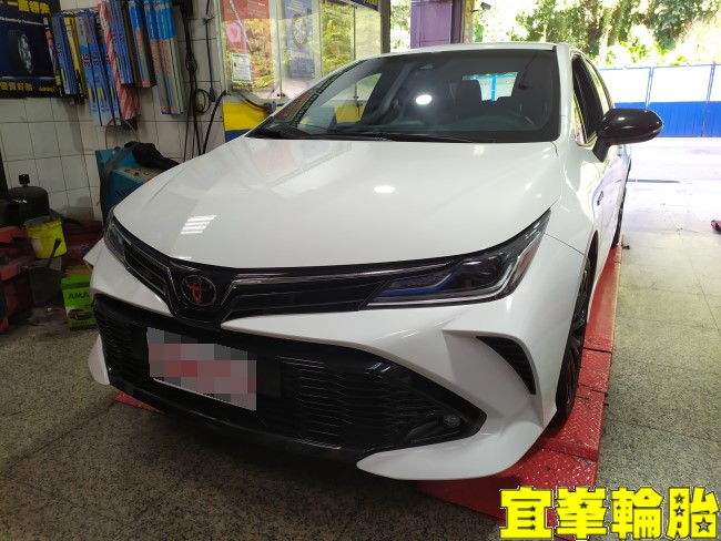 Toyota Corolla Altis GR SPORT Gulf GDI 0W20 輪胎對調