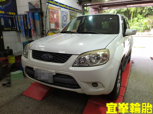 FORD ESCAPE Gulf ULE 5W40  輪胎對調