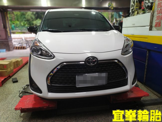 TOYOTA SIENTA Gulf GDI 0W20 輪胎對調 引擎空氣濾芯更換