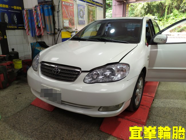 TOYOTA ALTIS Gulf Ultrasynth X 5W50 故障燈燈泡更換 輪胎對調