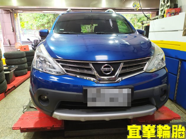 NISSAN LIVINA Yokohama AE01F 185/65/15 3D四輪定位
