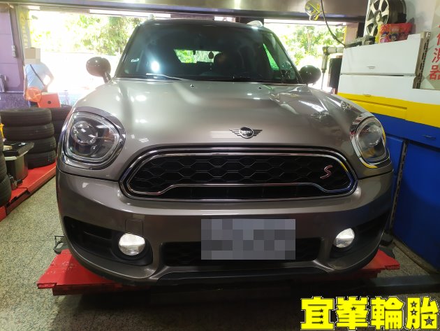 Mini Countryman 原廠前來令片 感應線更換 輪胎對調