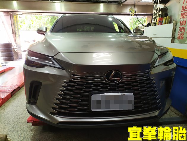 Lexus RX350h Yokohama Advan V61 235/55/19 3D四輪定位 JohnBean Visualiner PRO 3D四輪定位機 主機板損壞 電腦換新