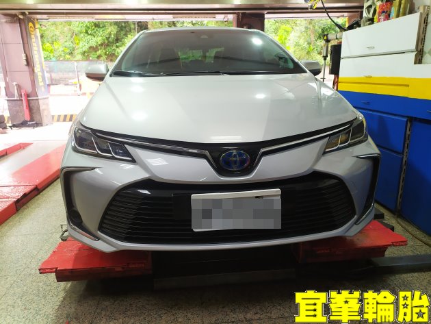 TOYOTA ALTIS HYBRID Gulf GDI 0W20 輪胎對調 電池更換