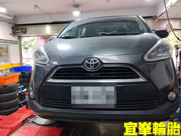 TOYOTA SIENTA Gulf GDI 0W20 輪胎對調