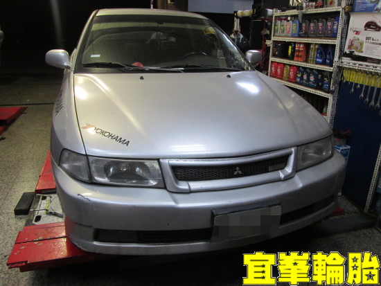Mitsubishi lancer 就只是裝安全帶扣!