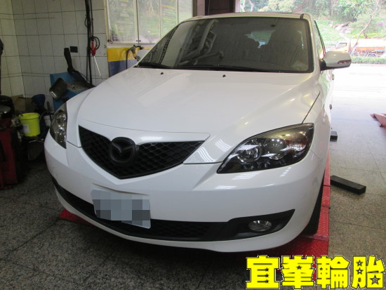 MAZDA 3 EAGLE EFFICIENTGRIP E.F.G performance 205/50/17 ORO W410TPMS 3D四輪定位