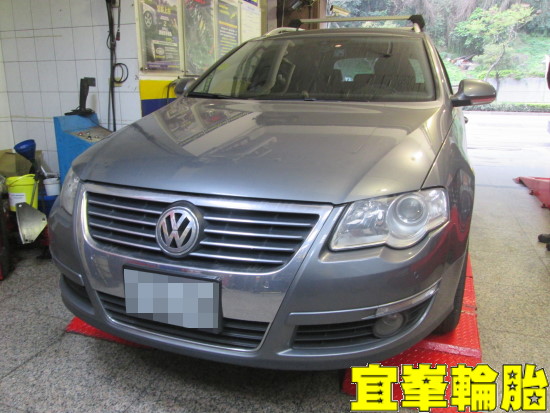 Volkswagen Passat Variant 2.0 TDI TEXTAR 前後來令片更換 碟盤車銷研磨