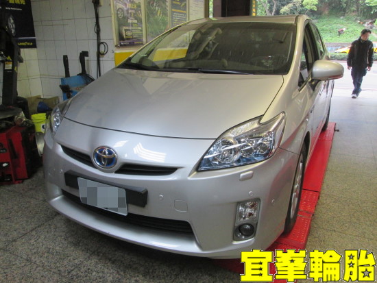 toyota prius SPR金屬氣嘴安裝!