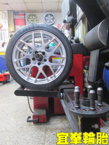 MONDEO RS 輪胎對調