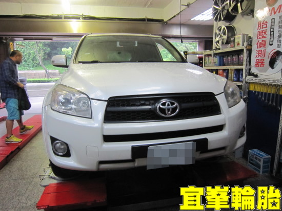 TOYOTA RAV4 ORO W401 TPMS EfficientGrip SUV 235/55/18 3D四輪定位