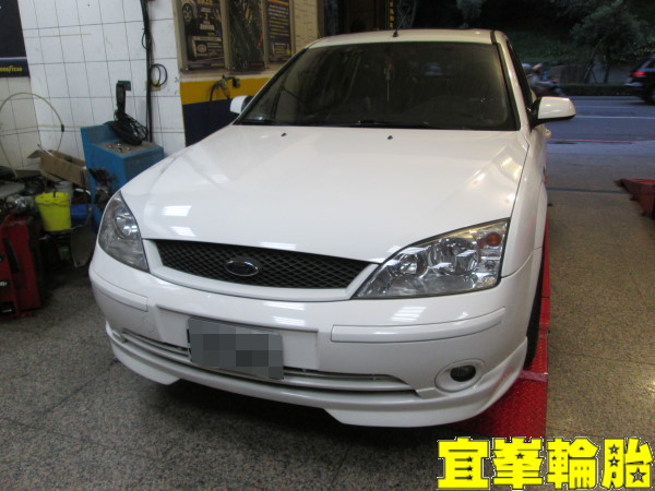 FORD MONDEO RS V6 2.5 輪胎對調