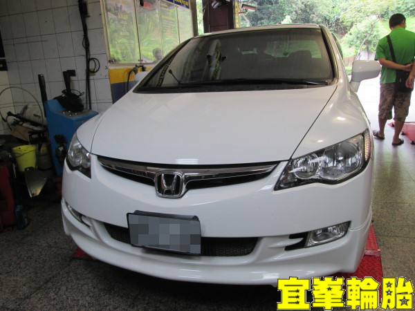 HONDA CIVIC8 喜美八代 自備機油跟換  BENDIX 煞車油脈衝式更換