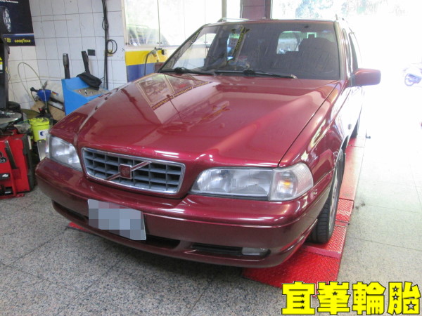 VOLVO V70 高速抖動輪胎應力測量 底盤異音煞車異音檢察