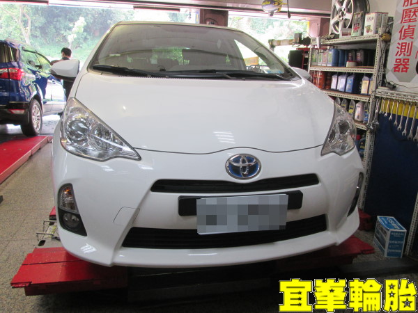 TOYOTA PRIUSC SPR金屬氣嘴安裝!