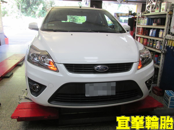 FORD FOCUS ORO W410 TPMS 高速煞車抖動 Assurance TripleMax 205/55/16 胎圈最佳化平衡 BENDIX 煞車油脈衝式更換 3D四輪定位