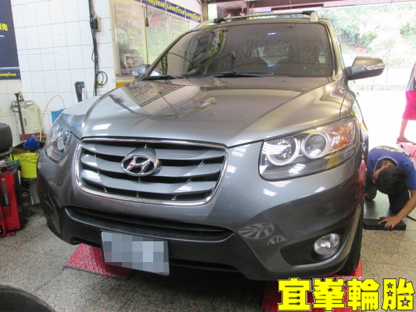 Hyundai  Santa Fe 極致輪胎平衡