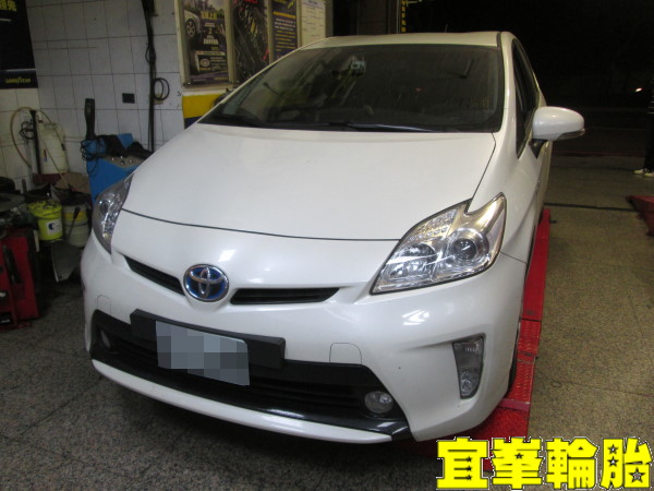 TOYOTA PRIUS Assurance TripleMax 195/65/15 3D四輪定位