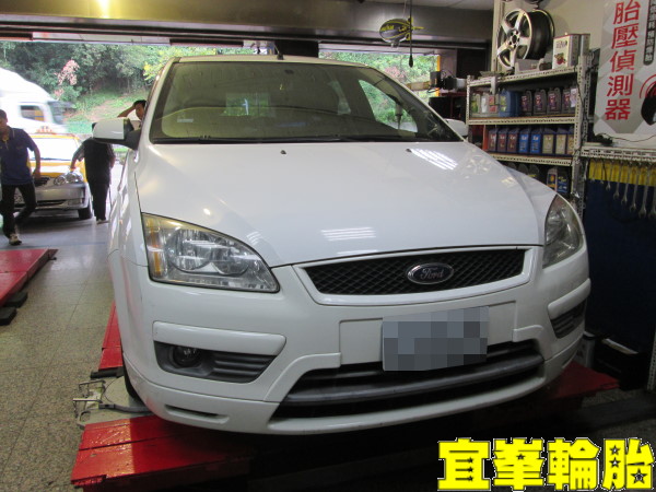 FORD FOCUS SELENIA 5W30 底盤異音