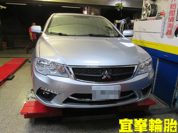 Mitsubishi Lancer Fortis 3D四輪定位殘念