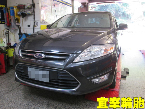 FORD MONDEO TDCI Assurance TripleMax 235/45/17