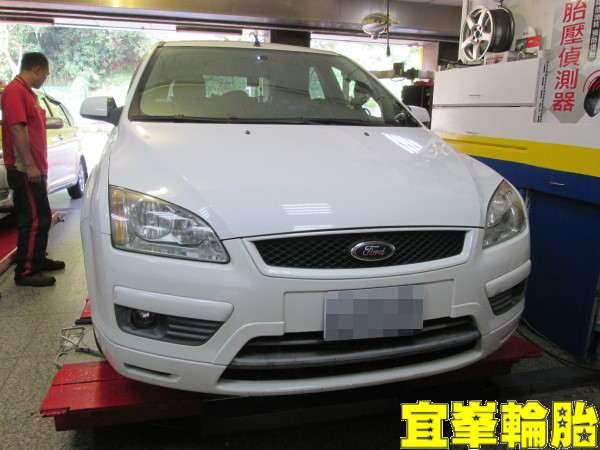 FORD FOCUS SELENIA 5W30 Assurance TripleMax 205/55/16 3D四輪定位