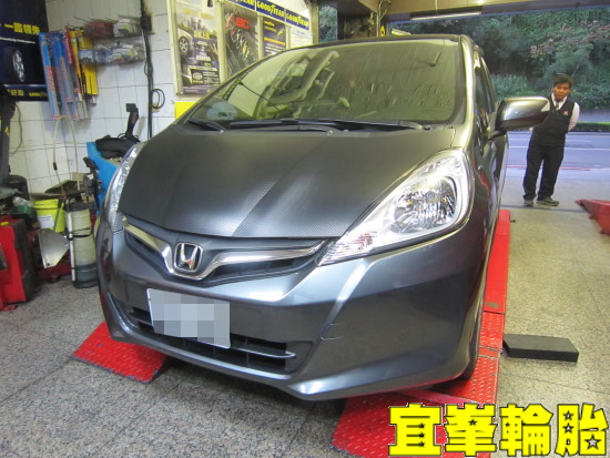 HONDA FIT Sparco – ASSETTO GARA 鋁圈更換