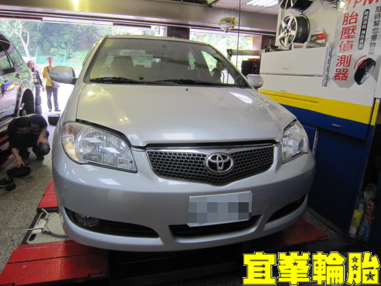 TOYOTA VIOS 輪胎對調 引擎漏油之謎