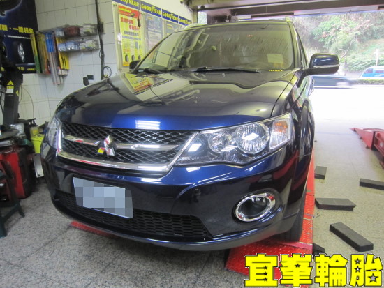 Mitsubishi Outlander  EAGLE EFFICIENTGRIP E.F.G 235/55/18 極致胎圈平衡 D四輪定位 自備機油保養 BENDIX 煞車油脈衝式更換