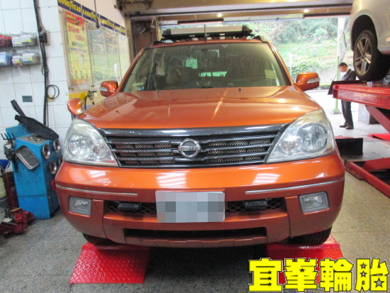 Nissan X-Trail  Assurance TripleMax 215/65/16   輪胎對調 胎圈最佳化平衡3D四輪定位