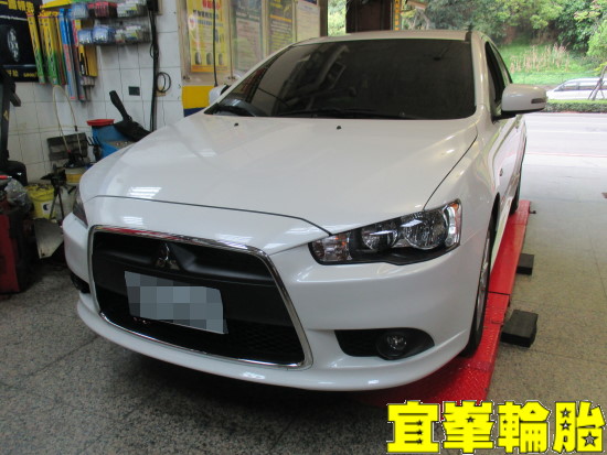 Mitsubishi Lancer Sportback ENKEI SC32 Assurance TripleMax 215/45/17 3D四輪定位