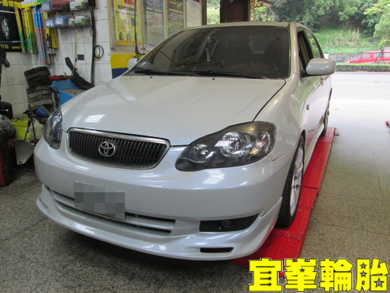 TOYOTA ALTIS GOODYEAR GSD5 215/45/17 3D四輪定位
